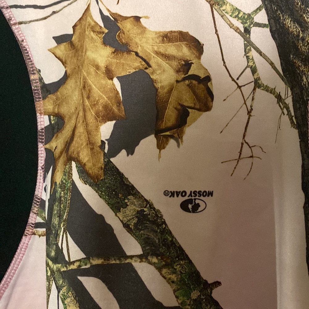 Pink Camo pullover - Picture 3 of 3